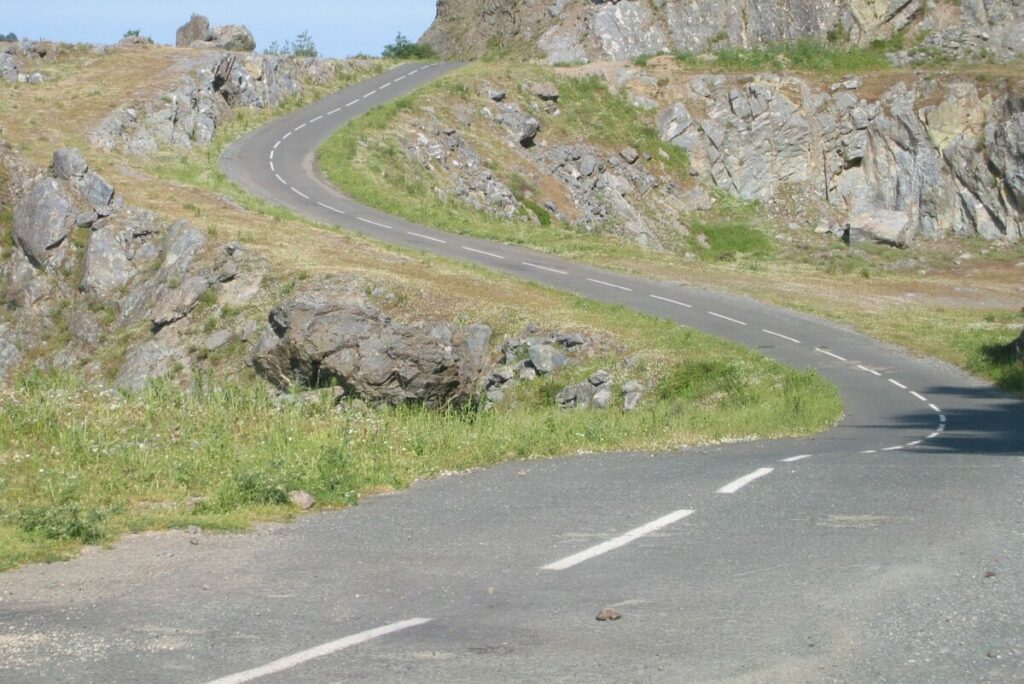 Les routes typiques pour les motos en Corse