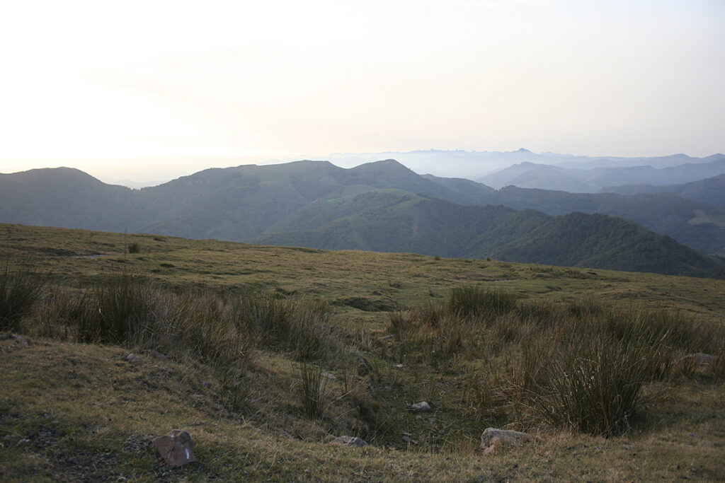 La chaîne des Pyrénées vue depuis le Pays Basque