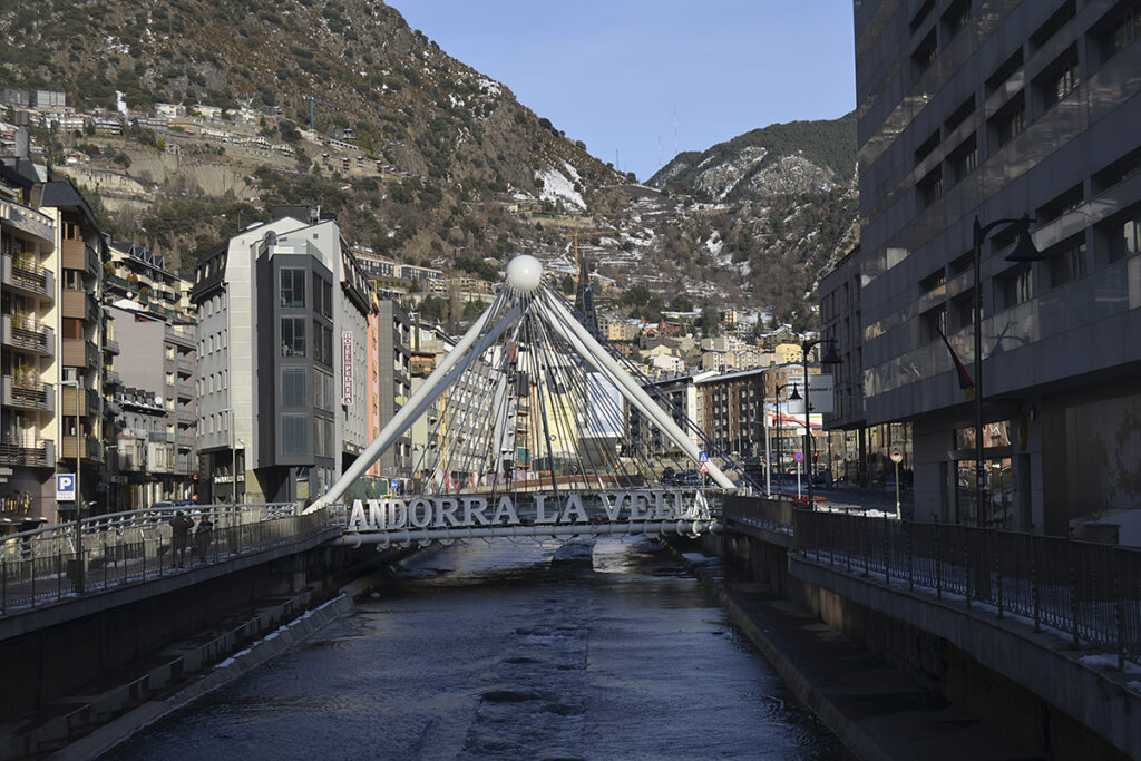 Adorre-le-vieille destination incontournable de notre voyage à mot dans les Pyrénées