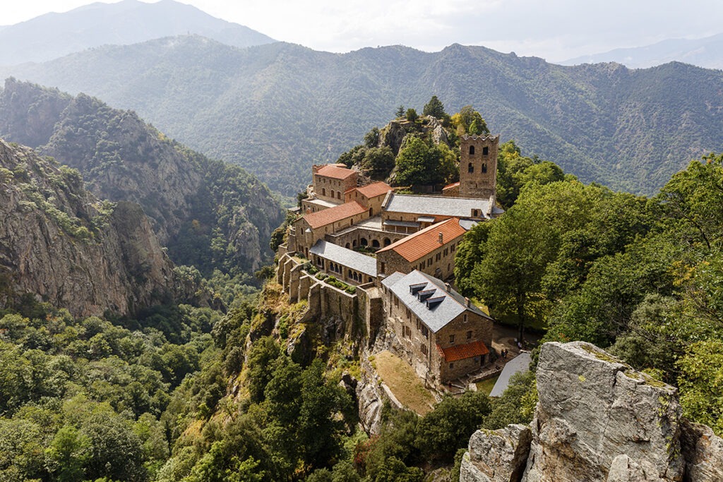 Saint-Martin-du-Canigou une de nos destinations dans les Pyrénées