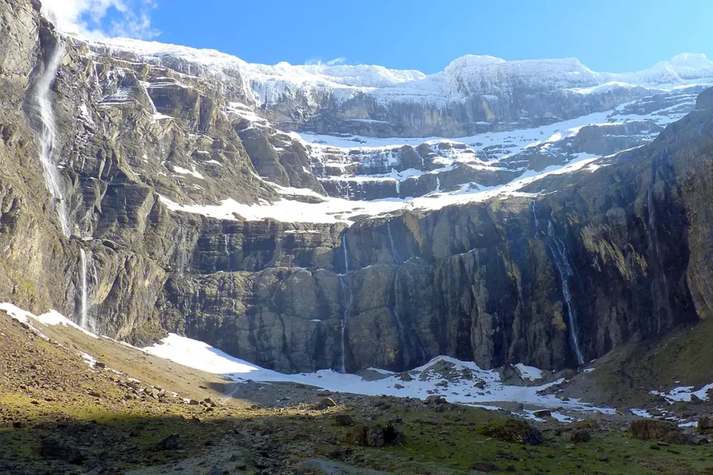 Une des attraction de notre road trip à moto dans les Pyrénées : le Cirque de Gavarnie